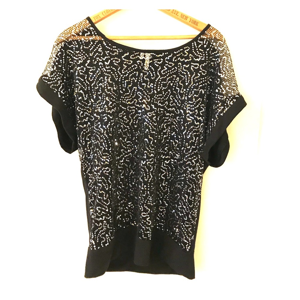 Women’s short sleeve blouse